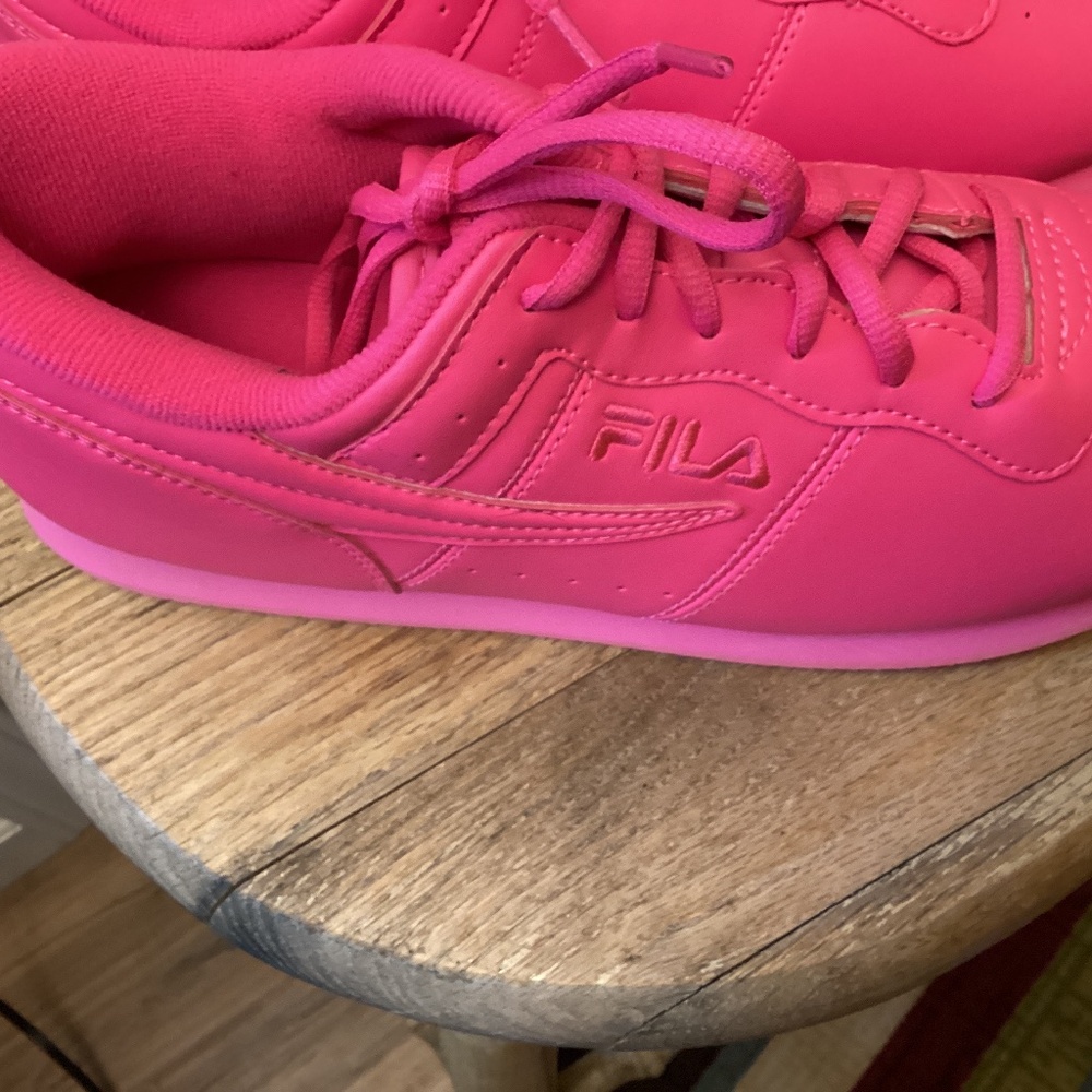 Women’s  Pink FILA IL shoes Size 10 - Picture 4 of 13